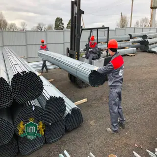 Труба профильная оцинкованная 20х20х0,6 мм.
